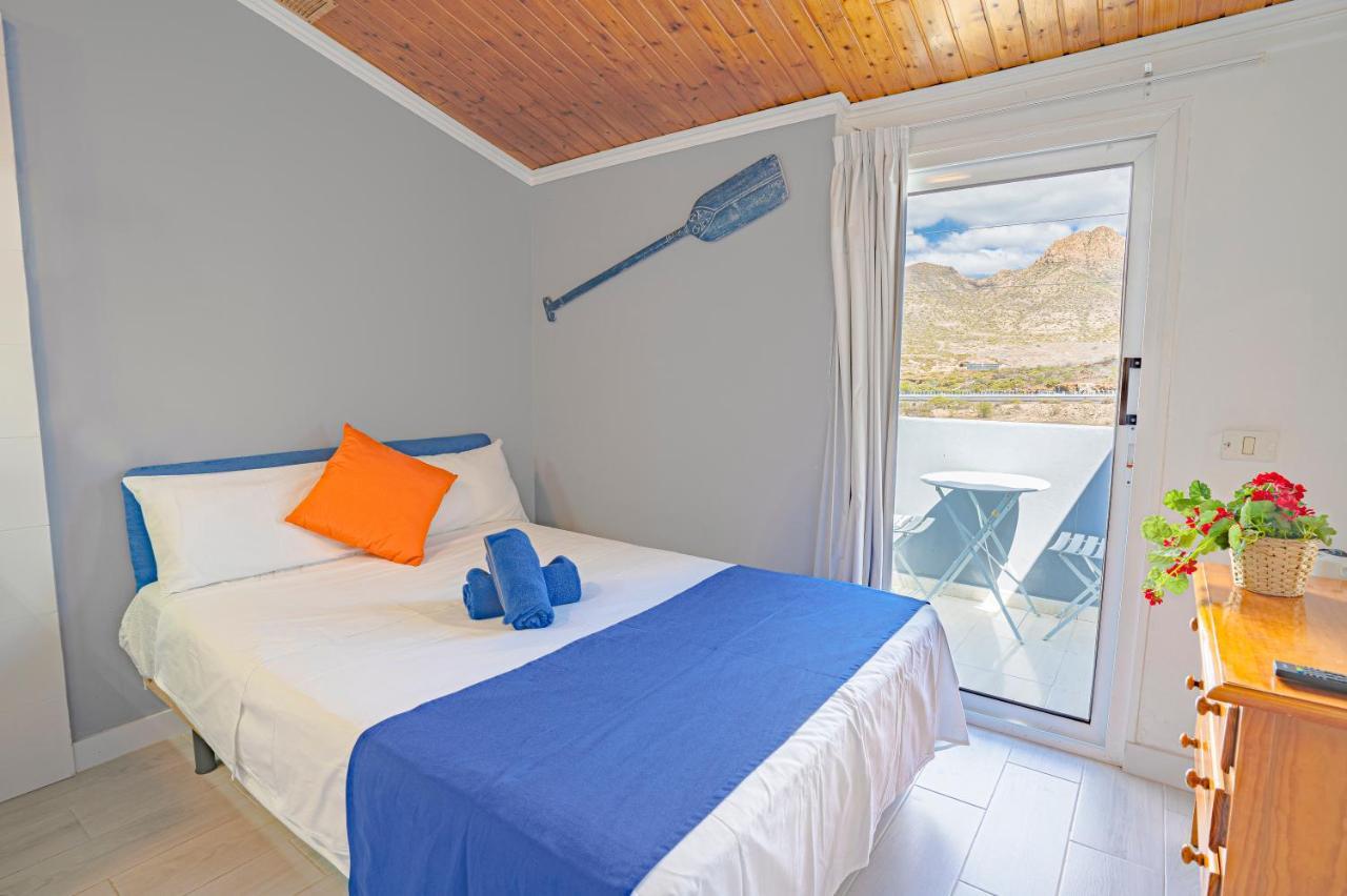 Guaza Hostel Neon Tenerife מראה חיצוני תמונה