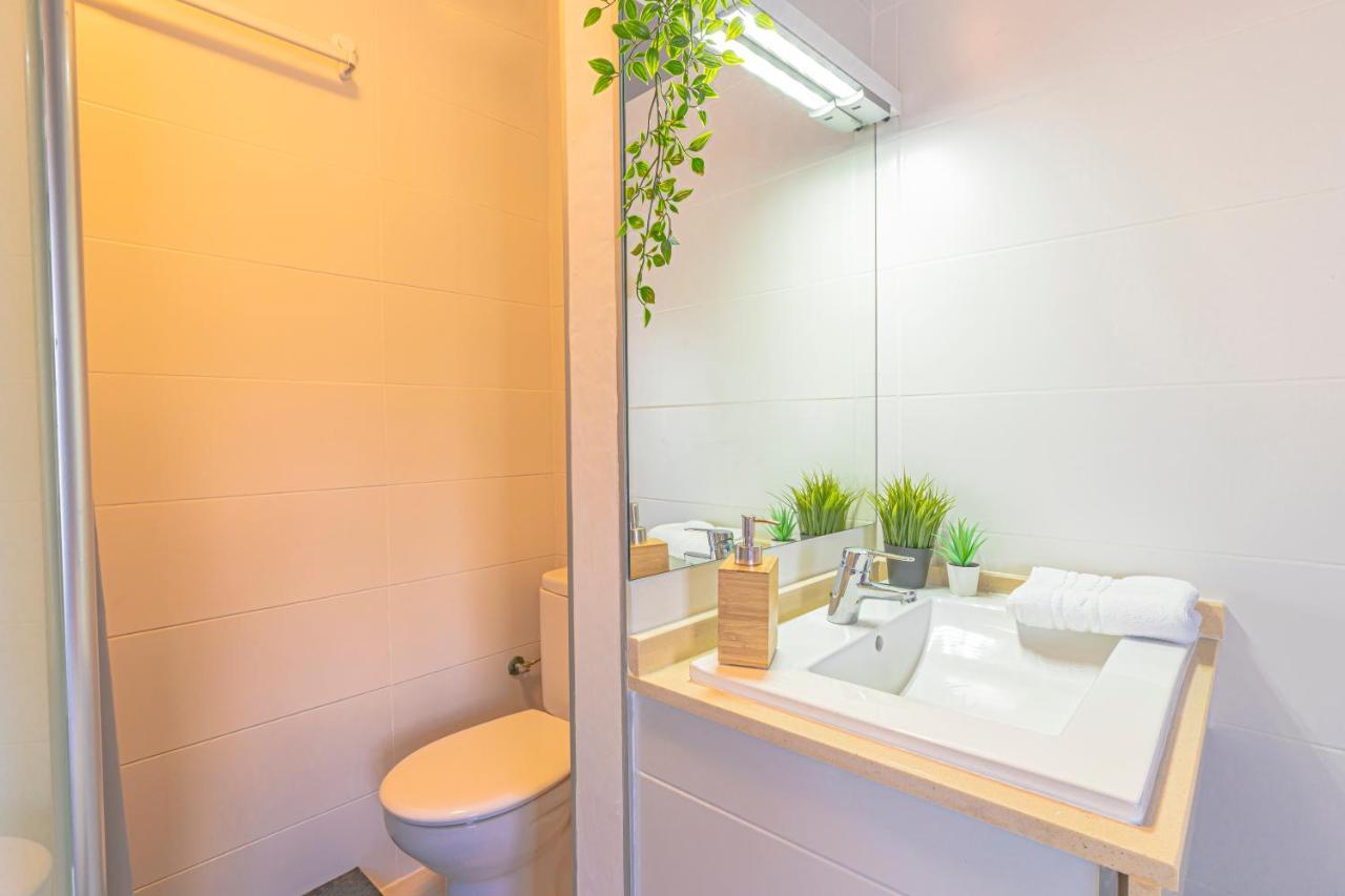 Guaza Hostel Neon Tenerife מראה חיצוני תמונה