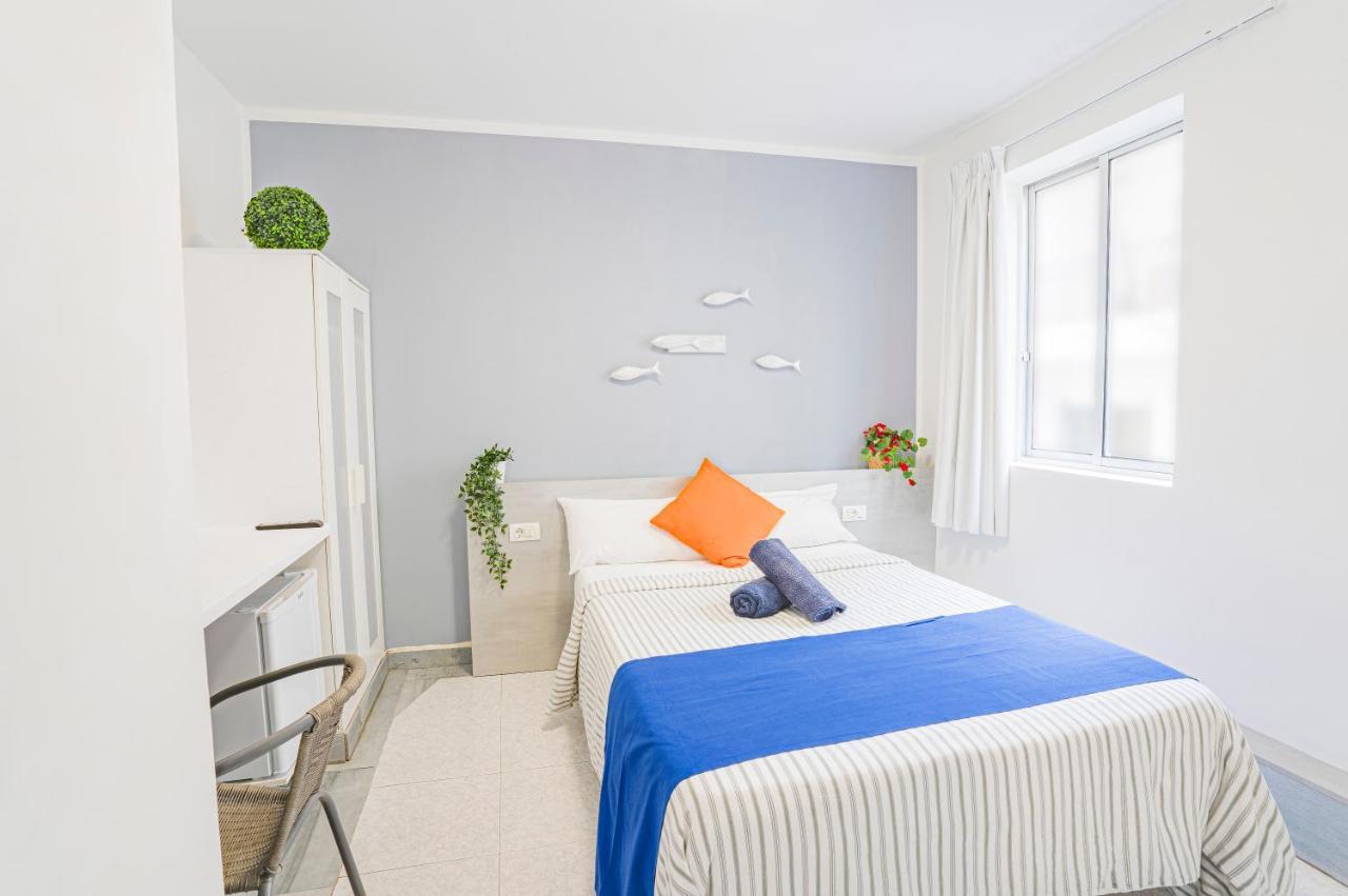 Guaza Hostel Neon Tenerife מראה חיצוני תמונה