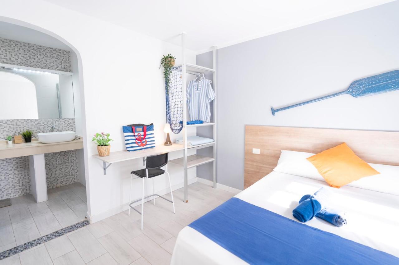 Guaza Hostel Neon Tenerife מראה חיצוני תמונה
