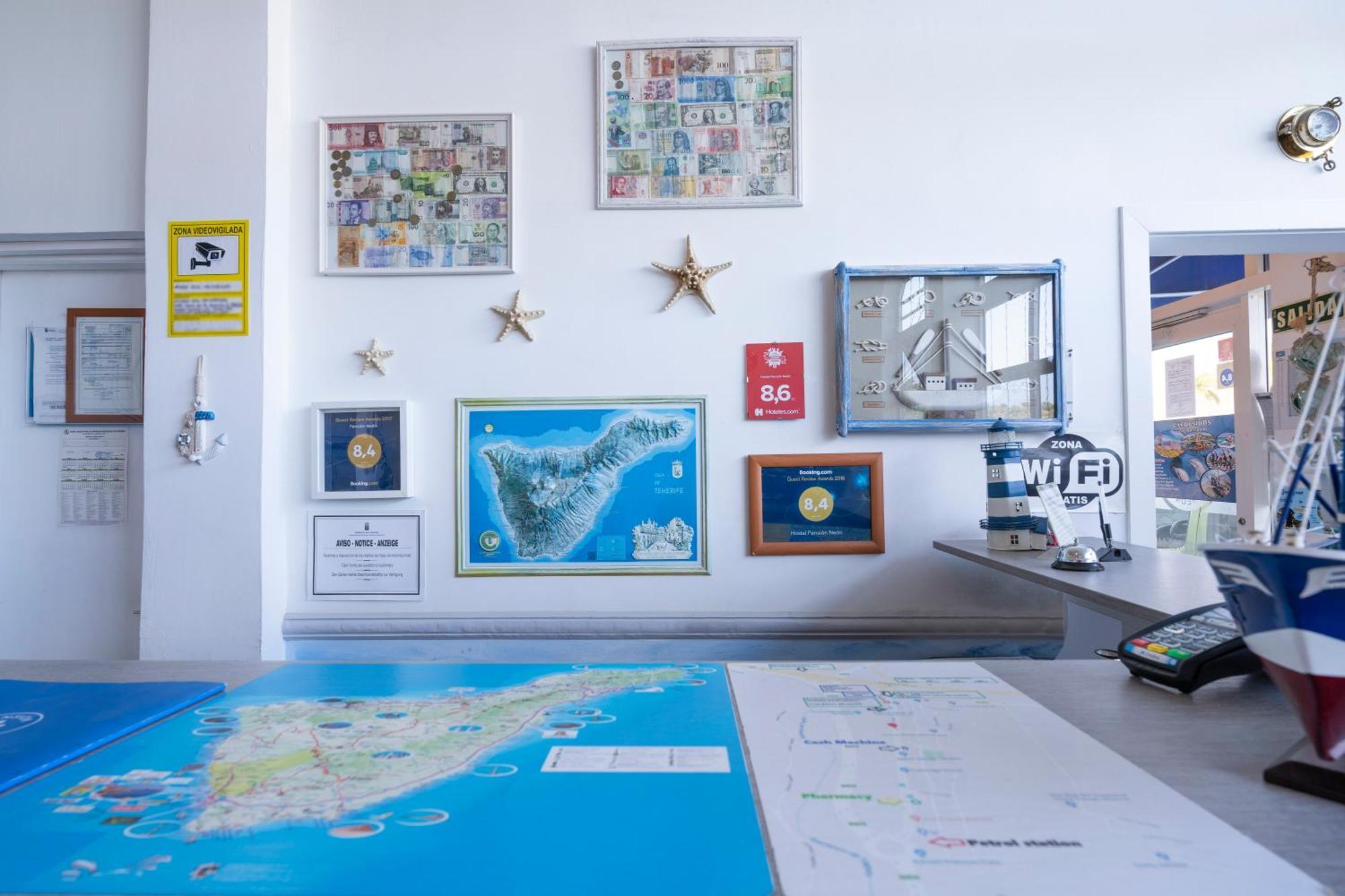Guaza Hostel Neon Tenerife מראה חיצוני תמונה
